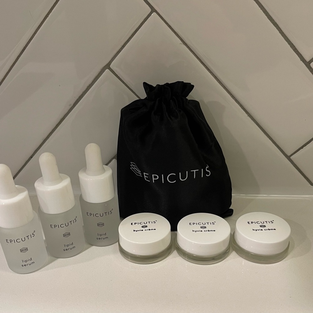 Epicutis Lipid Serum and Hyvia Crème Set - Black and White
